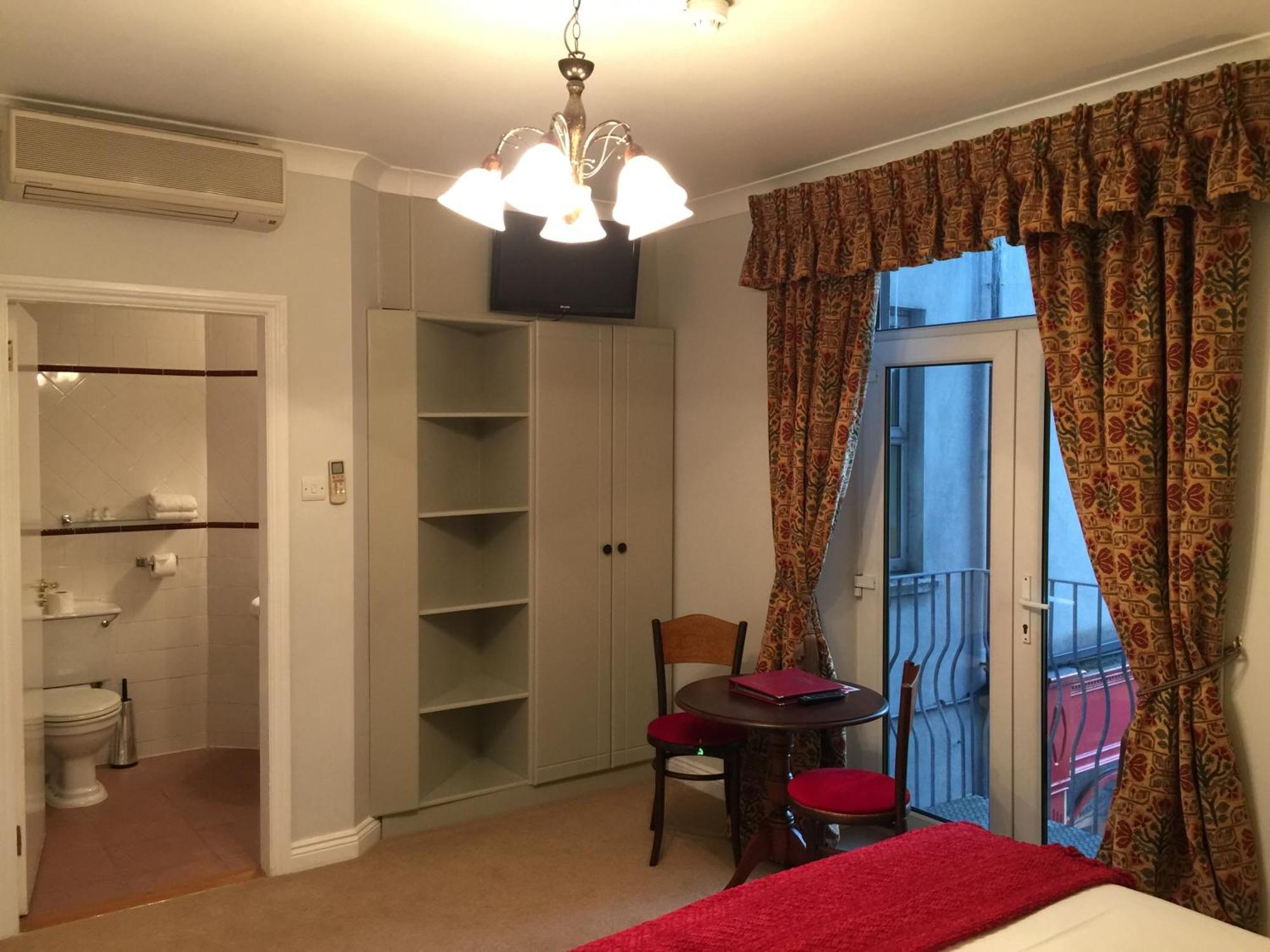 O Donovans Hotel Клонакилти Экстерьер фото