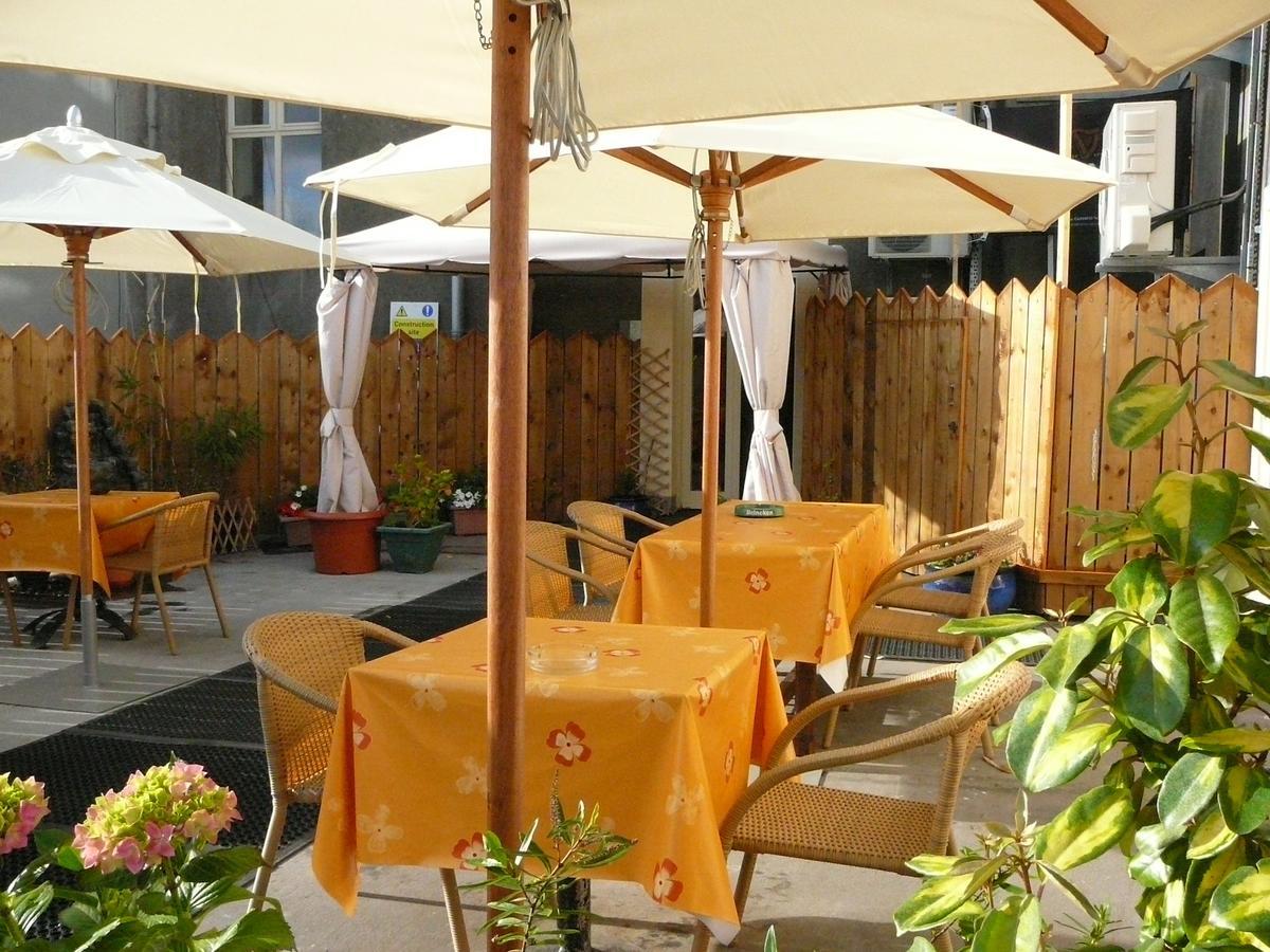 O Donovans Hotel Клонакилти Экстерьер фото