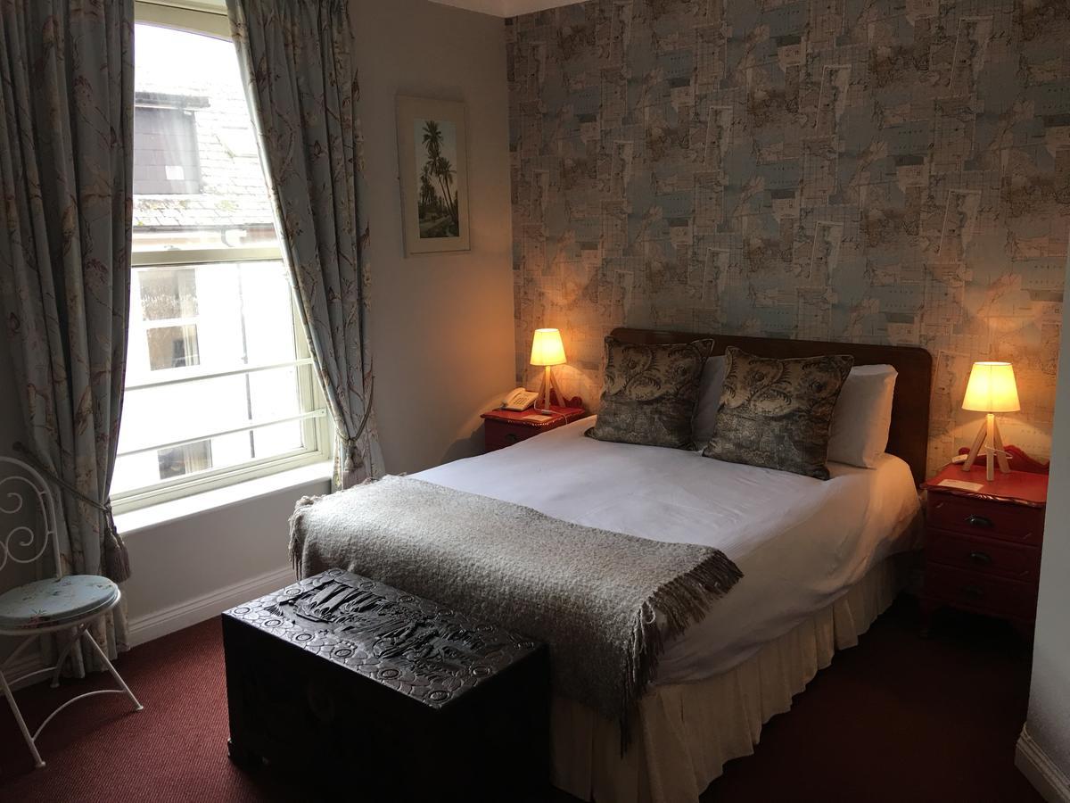 O Donovans Hotel Клонакилти Экстерьер фото